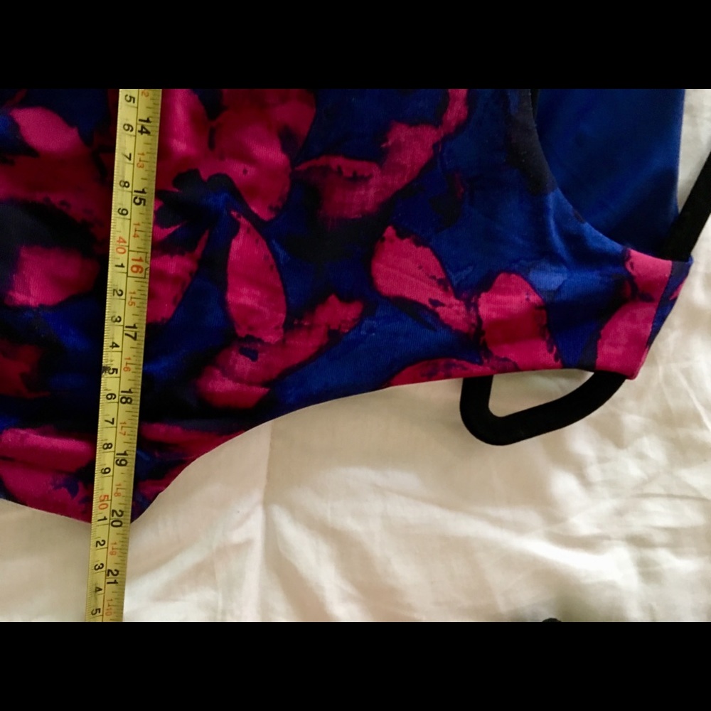 Dress - Picture 5 of 6